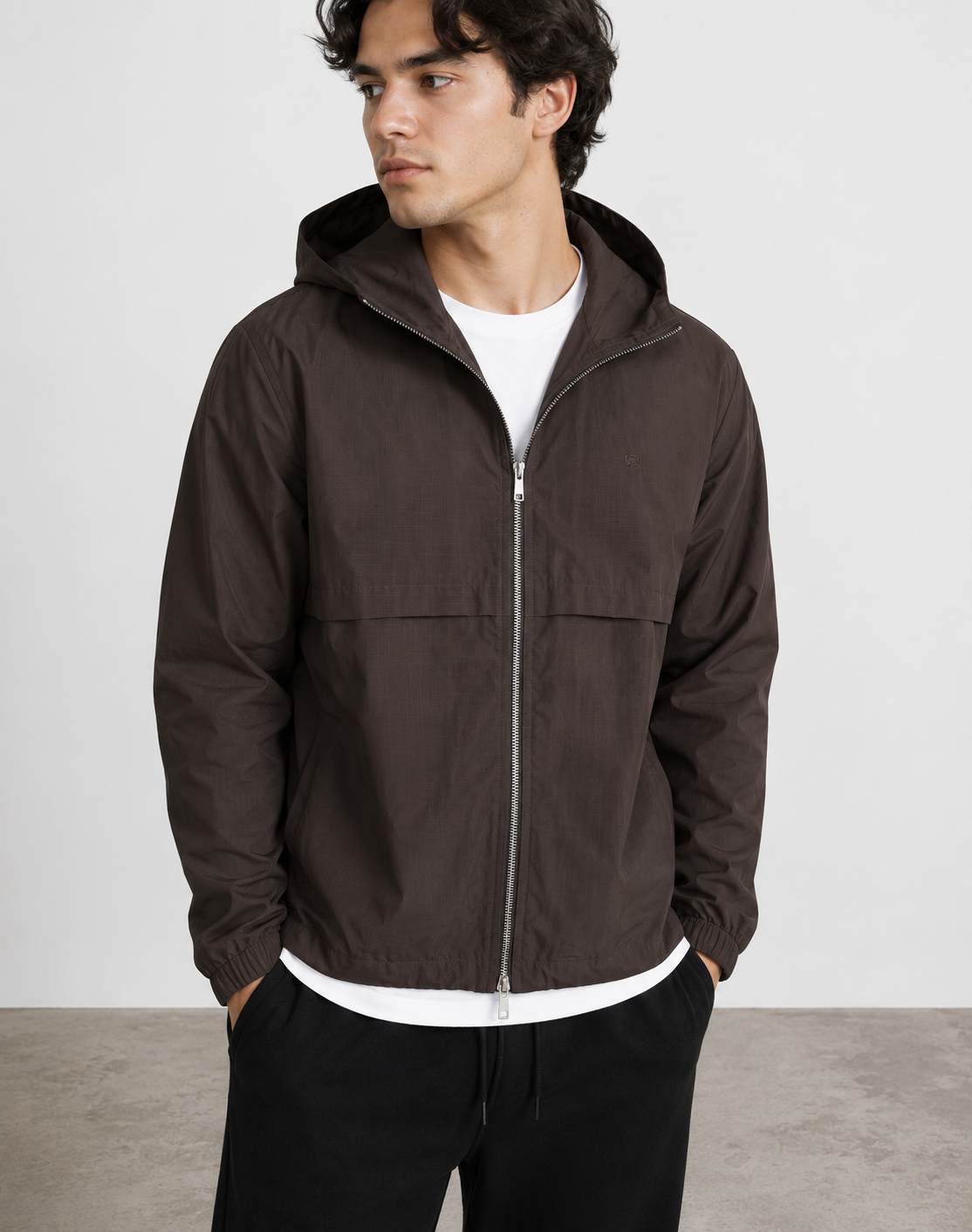 RIPSTOP NYLON WINDBREAKER– ESPRESSO BROWN